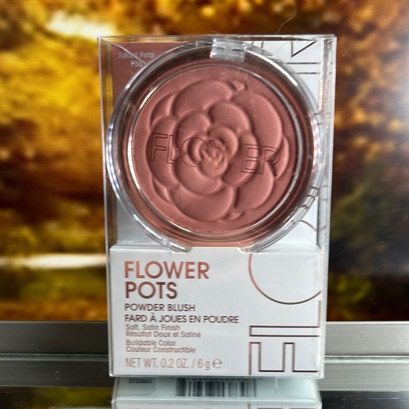 Flower Beauty ~ Flower Pots Powder Blush ~ Shade Spiced Petal ~ BNIB - Picture 1 of 1